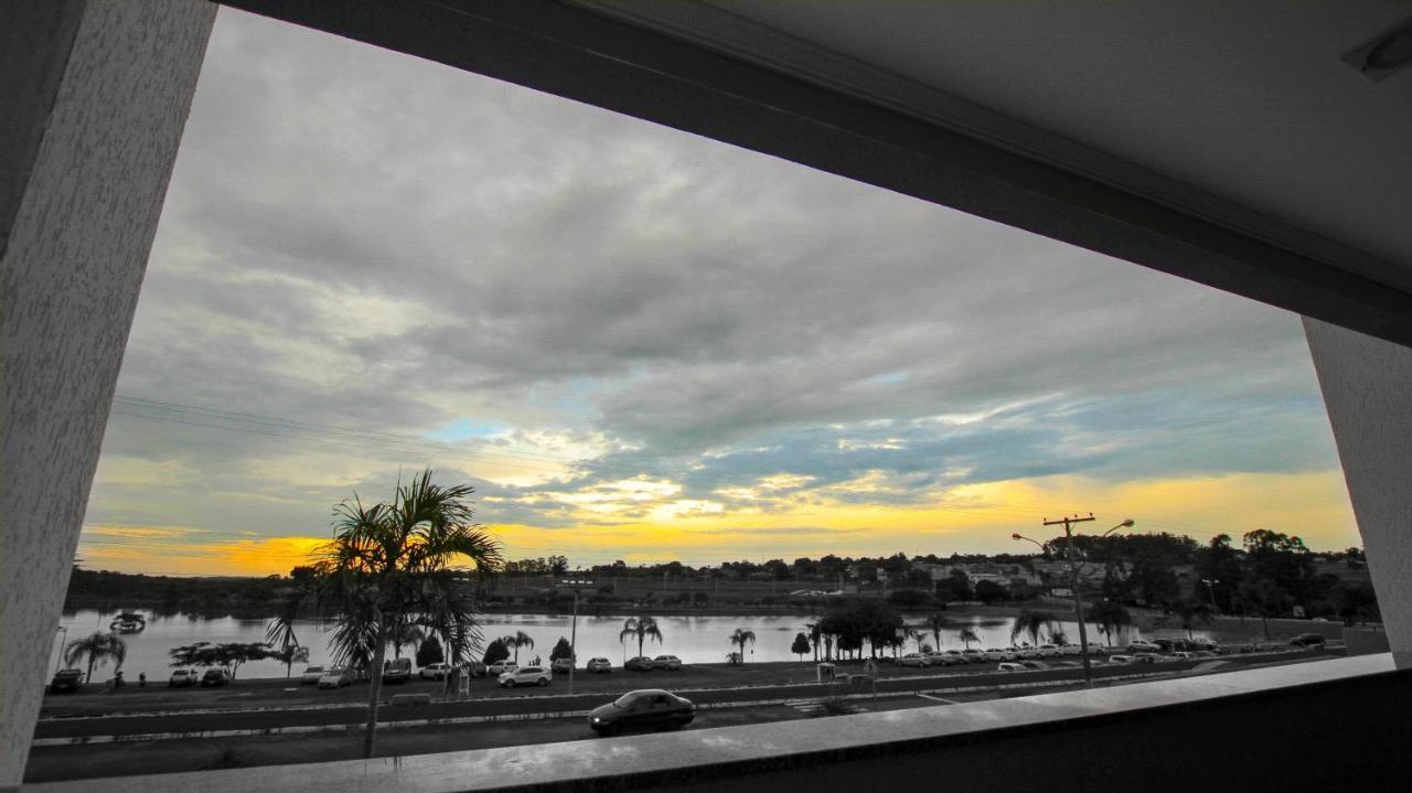 Beira Lago Palace Hotel Morrinhos  Bilik gambar